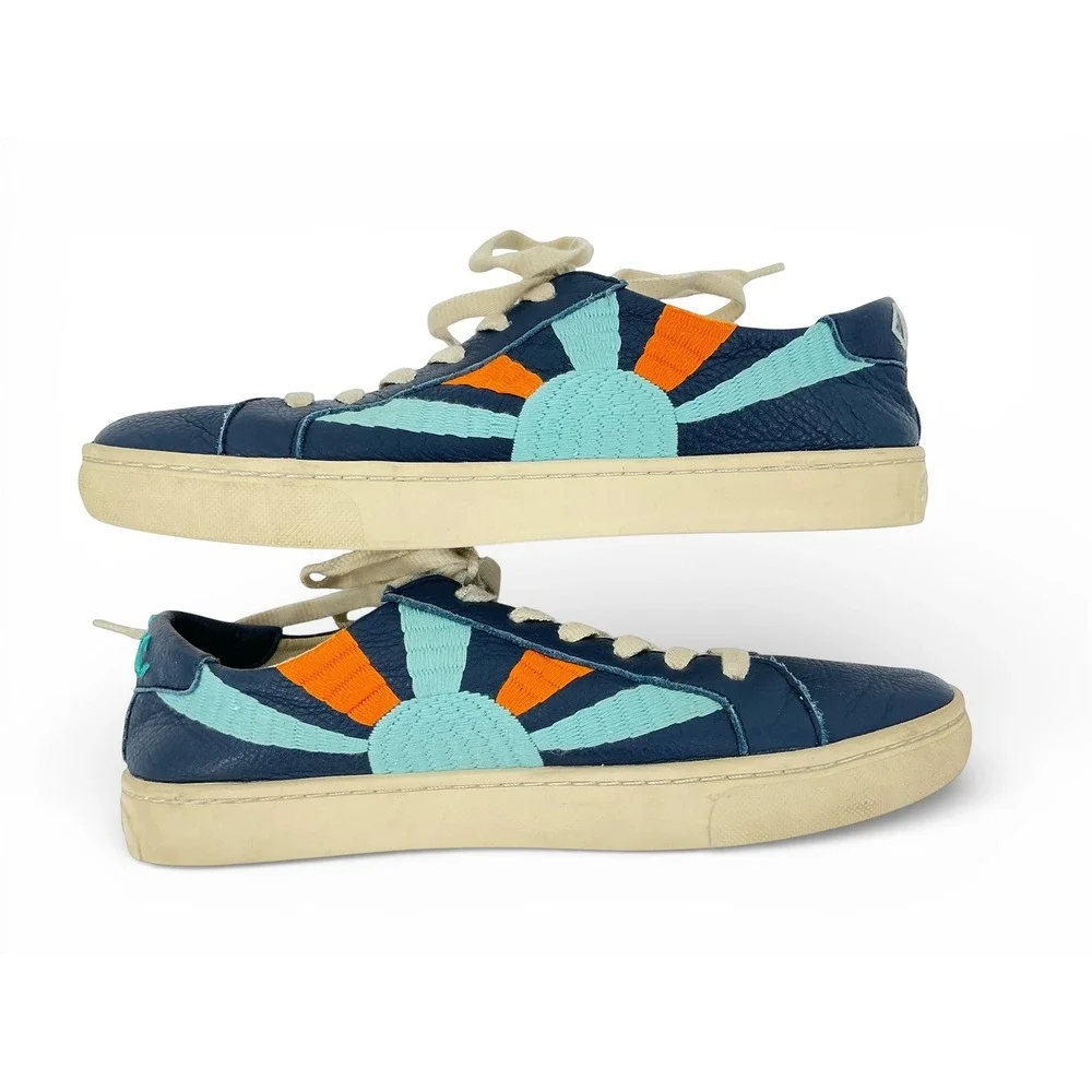 Soludos Chill Out Navy Leather Low Top Sneakers Womens 9.5‎ Embroidered Rainbow